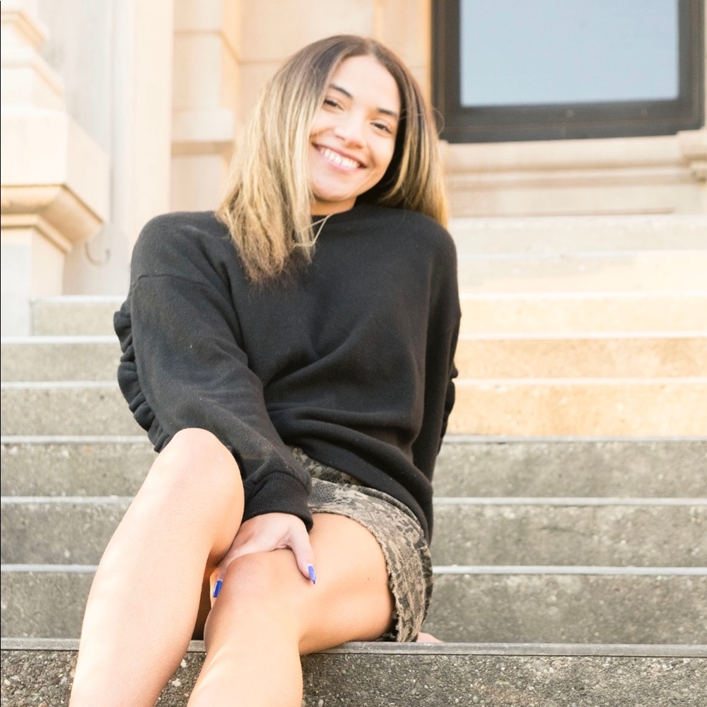 Meet your Posher, Alyssa